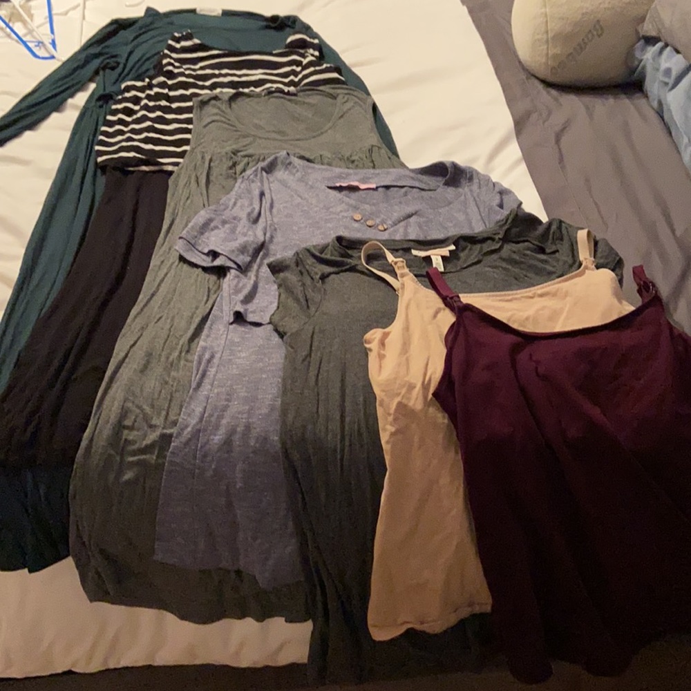Bundle of 7 maternity/nursing dresses and tops